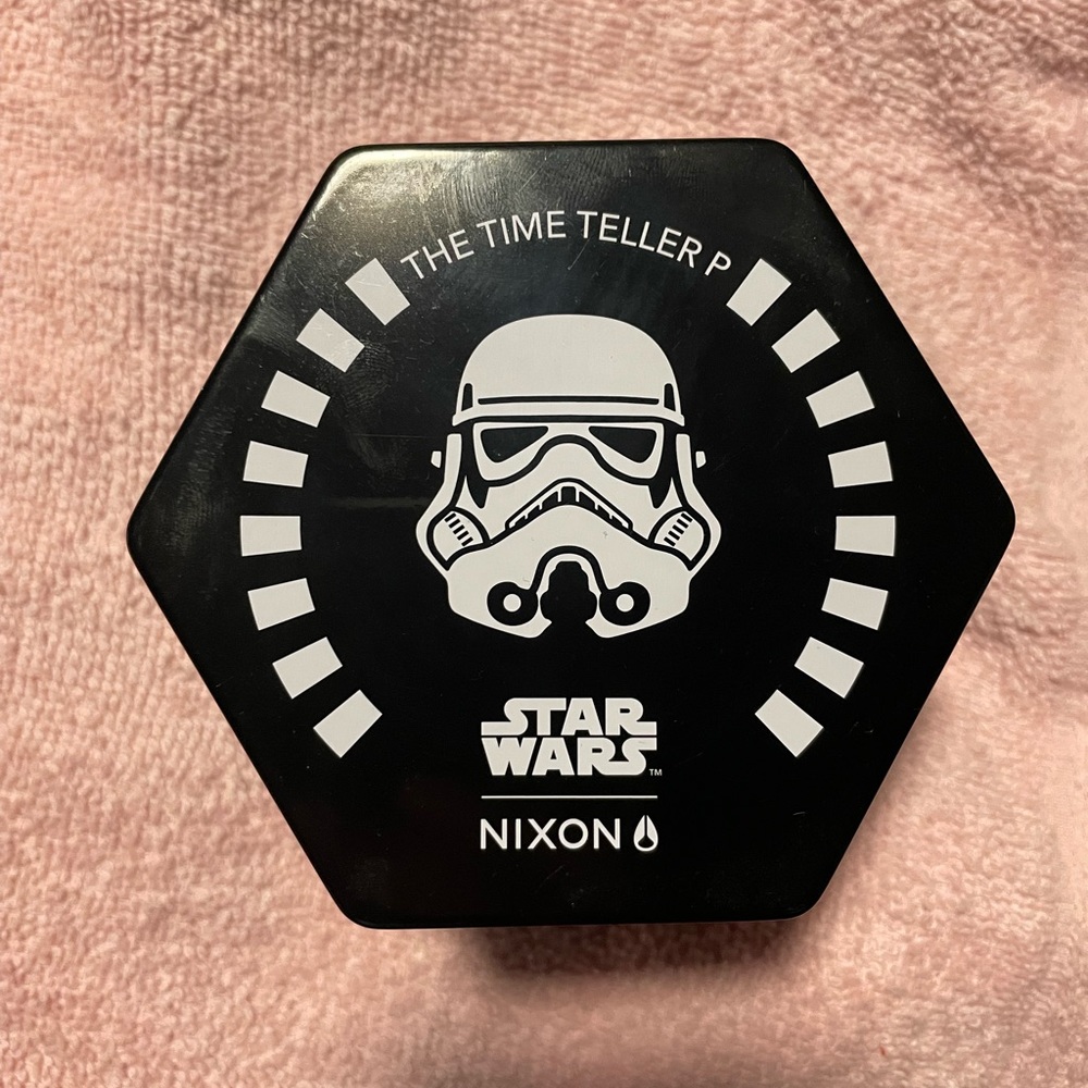 Nixon Watch - Picture 2 of 3